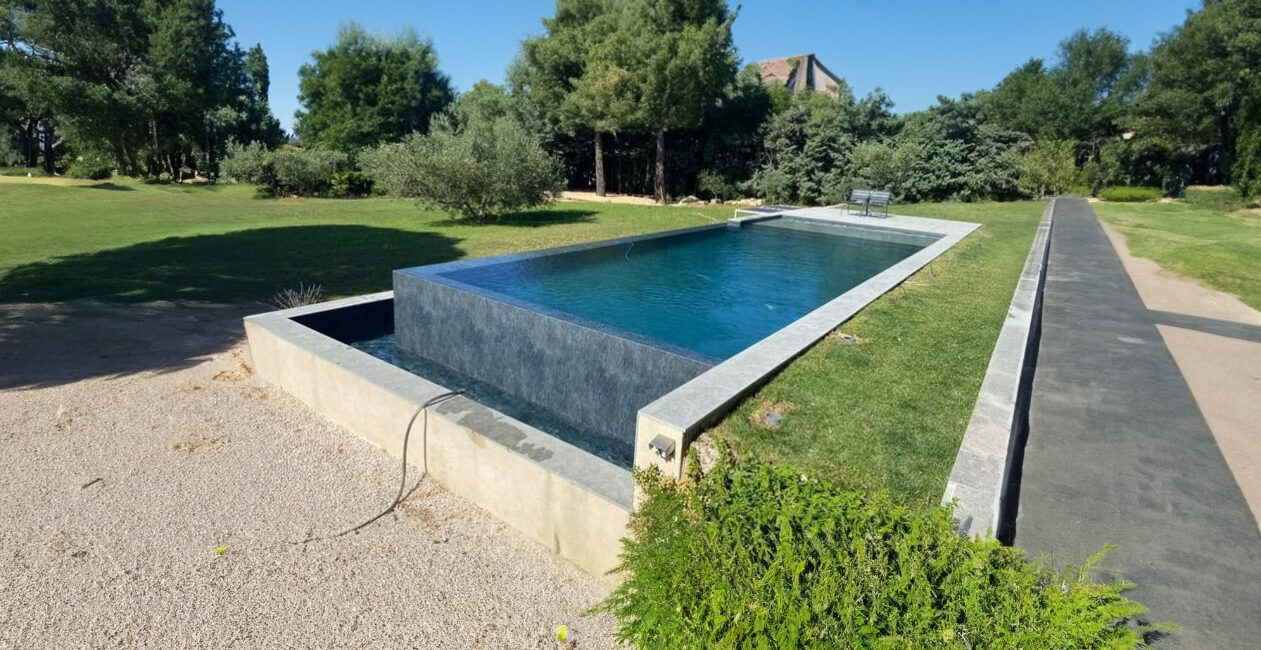 Piscina modular em Monobloco de Betão